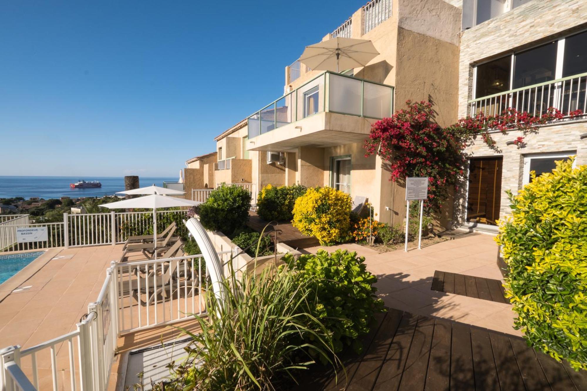Hotel Funtana Marina LʼÎle-Rousse Eksteriør billede